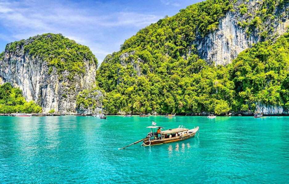 "Airbnb" เผยยอดจองที่พักในไทยครึ่งปีแรก ‘68 พุ่ง หนุนโดยนักเดินทางระยะยาวและนักท่องเที่ยวจากยุโรป จำนวนคืนการจองของนักเดินทางต่างชาติในช่วงครึ่งปีแรก25681 เพิ่มขึ้นเกือบ 20% ด้านการเข้าพักระยะยาวเติบโตราว 20% เมื่อเทียบกับปีก่อนหน้า2