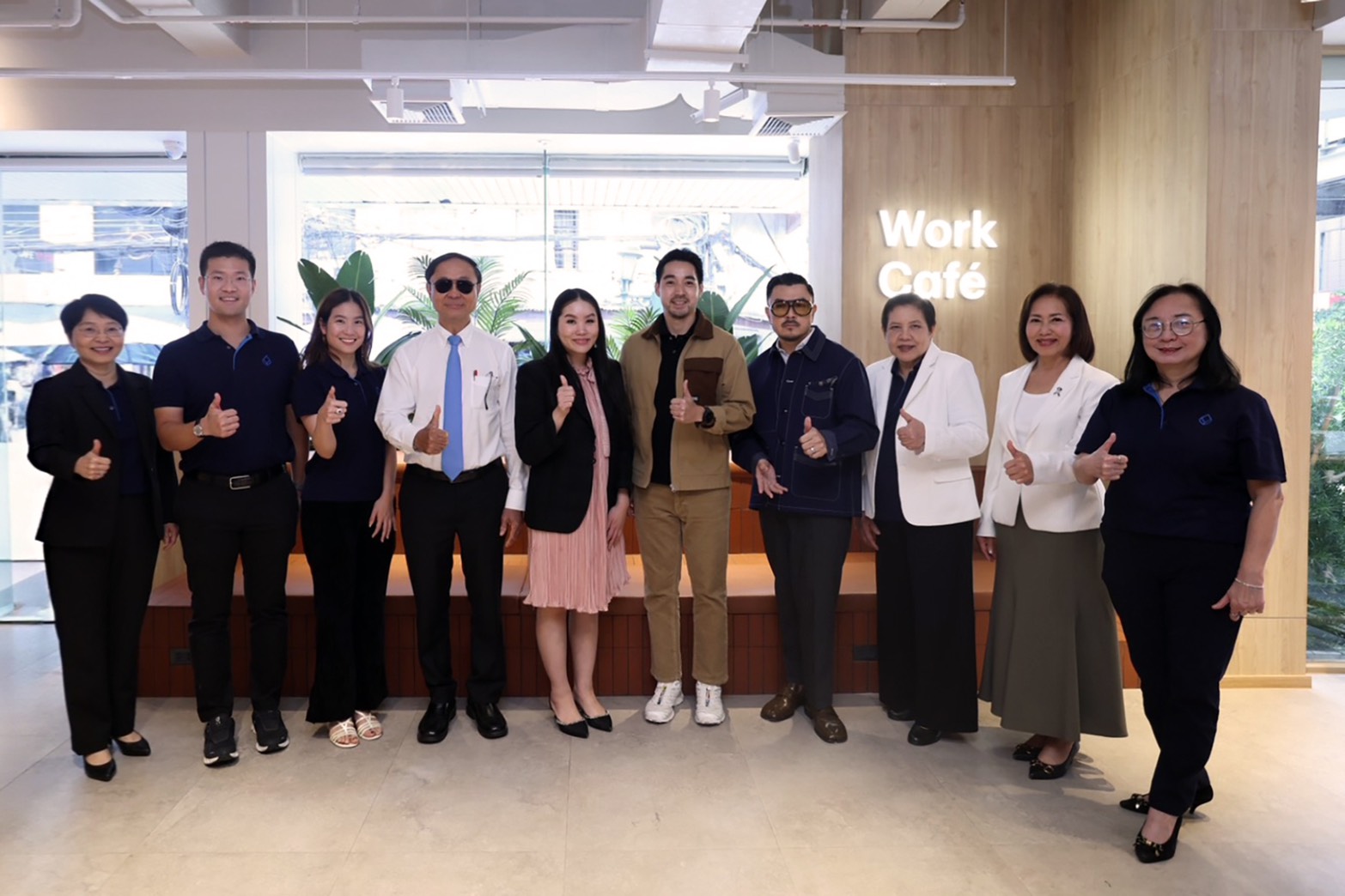 ร่วมแชร์ประสบการณ์หลากมุมมอง ที่ Work Café สาขา อาคารซิลลิค เฮ้าส์ ตอบโจทย์ทุกการทำธุรกรรมการเงินแบบมีสไตล์