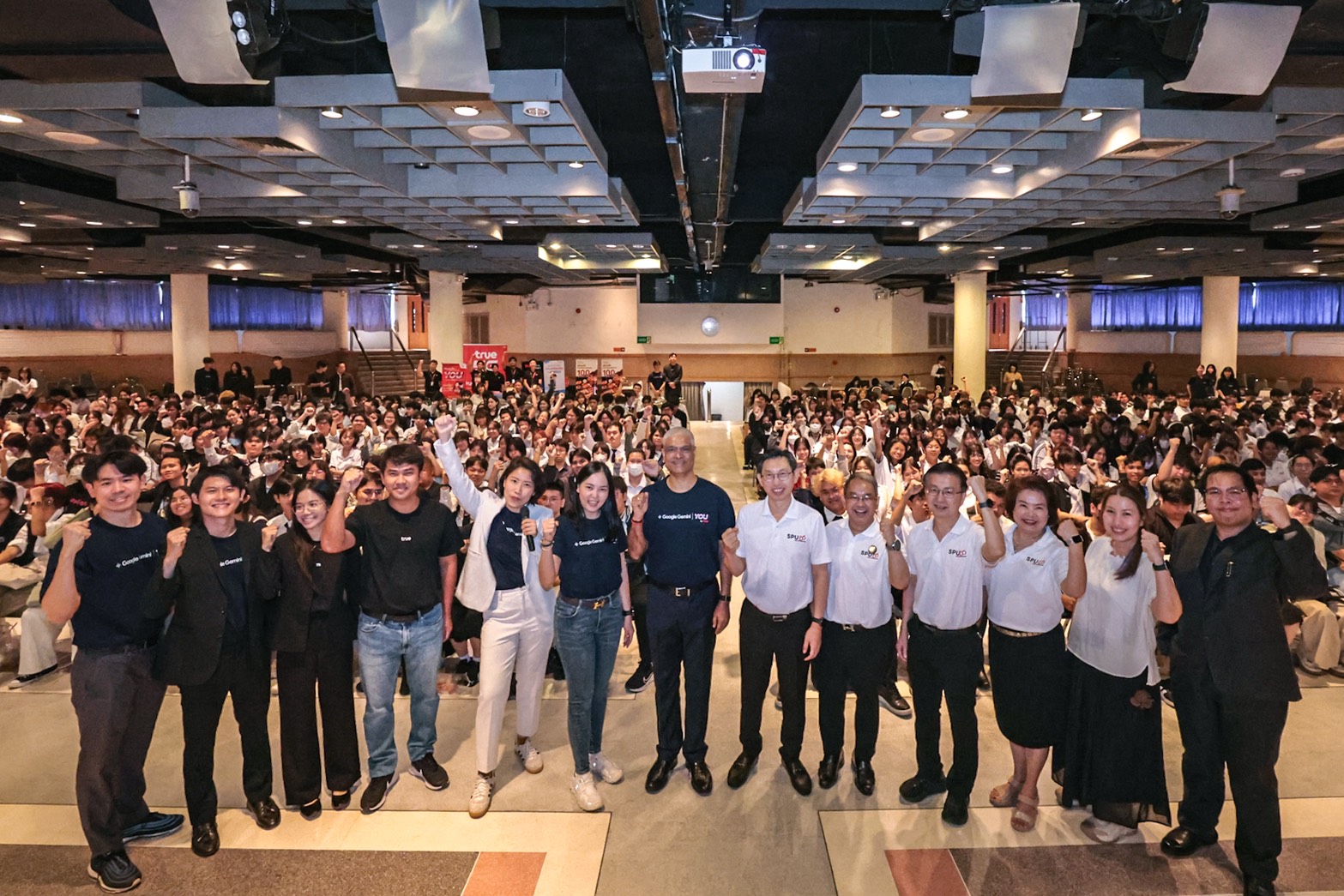 “ทรู” เดินหน้าต่อยอด “AI for All Thais” สู่การเรียนรู้เชิงปฏิบัติ คิกออฟ Gemini Academy ที่ ม.ศรีปทุม เสริมทักษะ AI ให้นักศึกษากว่า 9,000 คน ปูรากฐานกำลังคนแห่งอนาคต ขับเคลื่อนไทยสู่เศรษฐกิจดิจิทัลอย่างยั่งยืน