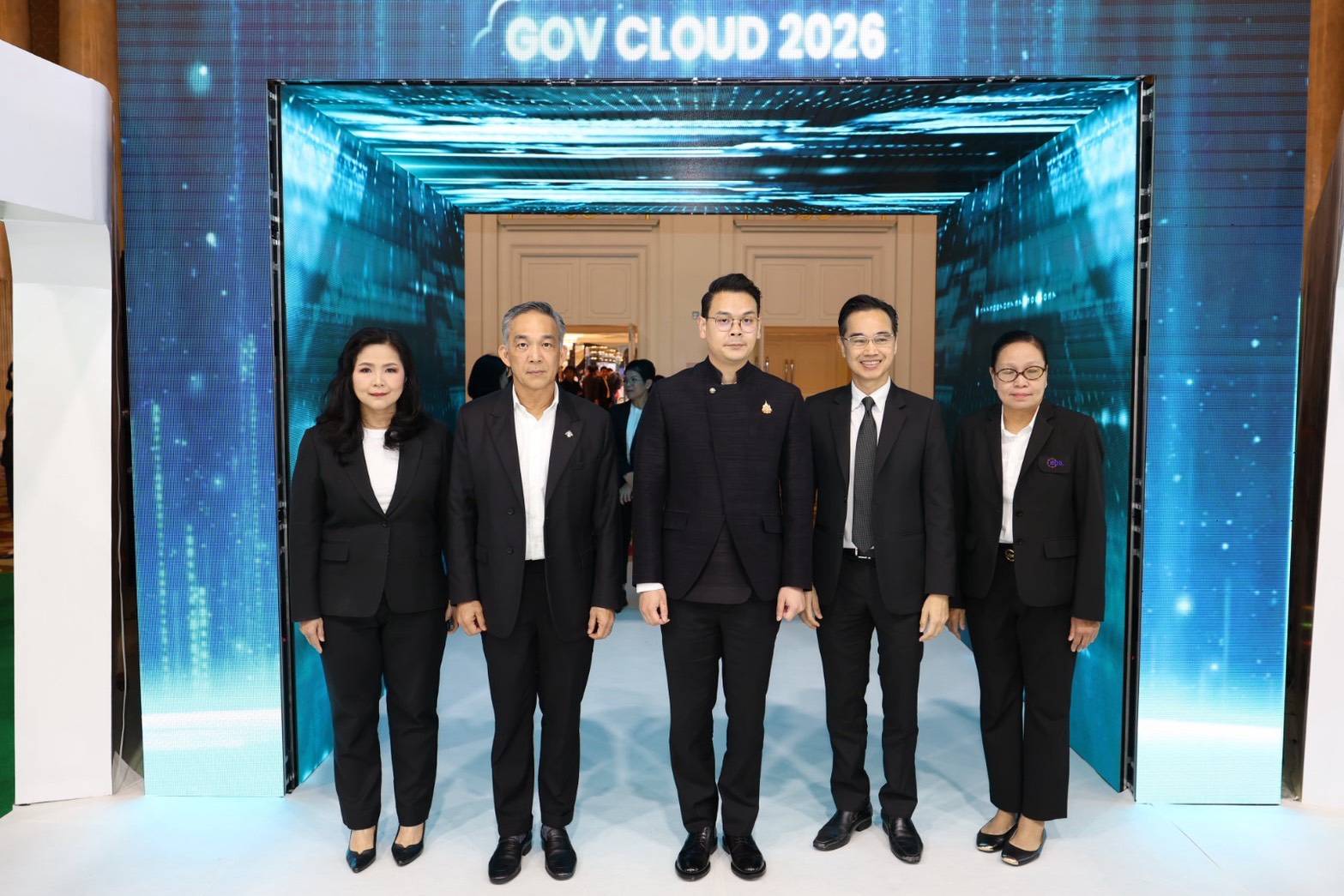 “ไชยชนก” ประกาศยกระดับคลาวด์แห่งชาติ (National Cloud) เดินหน้ารัฐบาลดิจิทัล ตั้งเป้าหมายสร้างโครงสร้างพื้นฐานดิจิทัลลรวมทั้งคลาวด์ ที่คำนึงถึงสิ่งแวดล้อม การใช้ทรัพยากรอย่างคุ้มค่า และ ร่วมทำงานกับ Partnersที่คำนึงถึงประเทศไทยระยะยาว