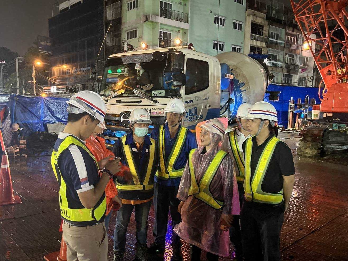 “รฟม.” สุ่มตรวจความปลอดภัยรถไฟฟ้าสายสีส้มในช่วงกลางคืน กำกับมาตรฐานการก่อสร้างอย่างต่อเนื่อง