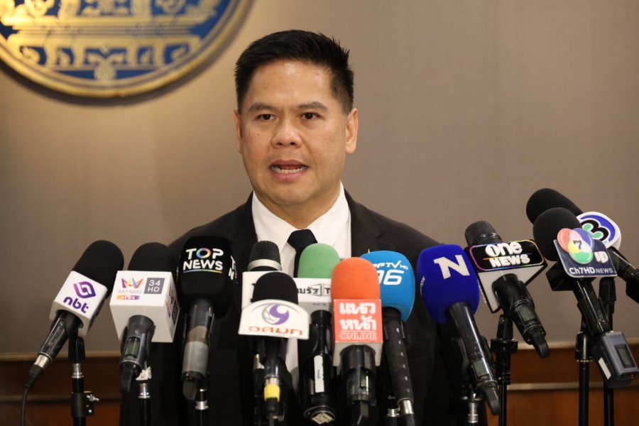 “วราวุธ” เผย สถานการณ์น้ำท่วมนิคมอุตสาหกรรม ลาดกระบัง-บางชัน ยังไม่มีผลกระทบเชิงเศรษฐกิจ กำชับ “กนอ.” ดูแลชุมชนรอบข้าง ระบุ ตราบใดที่ฟ้ายังครึ้มก็ยังประมาทไม่ได้