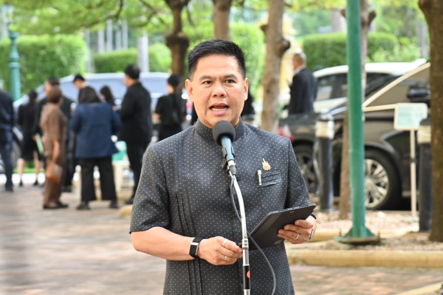 “วราวุธ” เผย น้ำท่วม ไม่กระทบสายการผลิตในนิคมอุตสาหกรรม บอก น้ำส่วนใหญ่อยู่ในพื้นที่ส่วนกลาง ไม่ได้เข้าภายในโรงงาน ชี้ หัวใจสำคัญคือเร่งสูบน้ำออก