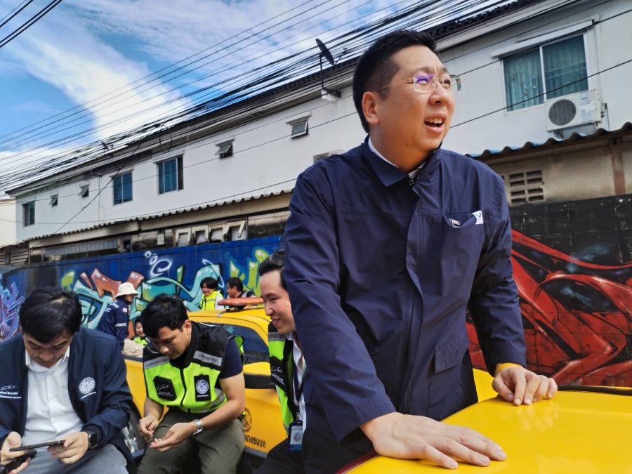 "ภัทร​พงศ์" ส่งต่อความช่วยเหลือแก่ผู้ประสบอุทกภัย​ในจุดที่เข้าถึงยาก ไร้หน่วยงานเข้าถึง