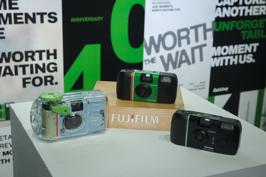 “ฟูจิฟิล์ม” ฉลองใหญ่ครบรอบ 40 ปี QuickSnap เปิดแคมเปญ “Worth The Wait” ชวนทุกคนสร้างความทรงจำที่ “คุ้มค่าการรอคอย” กับกล้องตัวดังที่ครองใจคนทั่วโลก พร้อมชมนิทรรศการและร่วมกิจกรรมสุดพิเศษมากมาย