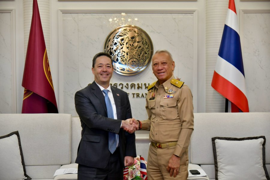“พิพัฒน์” เปิดคมนาคมต้อนรับทูตสหรัฐฯ หารือสัมพันธ์ไทย–อเมริกา รับกำลังพลกว่า 5,000 นายขึ้นฝั่งภูเก็ต ย้ำไทยพร้อมดูแล–อำนวยความสะดวก ต่อยอดความร่วมมือท่าเรืออัจฉริยะ–การบิน–พลังงาน