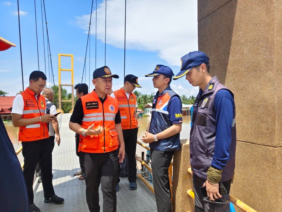 “สรรเพชญ” กำชับ “เจ้าท่า” ผนึกกำลังสมุทรสงคราม ฝ่าวิกฤตน้ำท่วม เร่งผลักดันน้ำลงทะเล–เสริมความปลอดภัยทางน้ำ พร้อมดูแลประชาชนเต็มกำลัง
