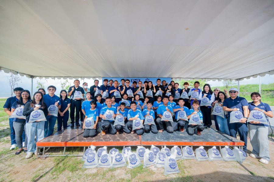 “SYS” ผสานพลัง “กนอ.” - ชุมชน คืนชีวิตสู่ทะเล ปล่อยสัตว์น้ำ-เก็บขยะชายหาดหนองแฟบ ฟื้นฟูระบบนิเวศยั่งยืน