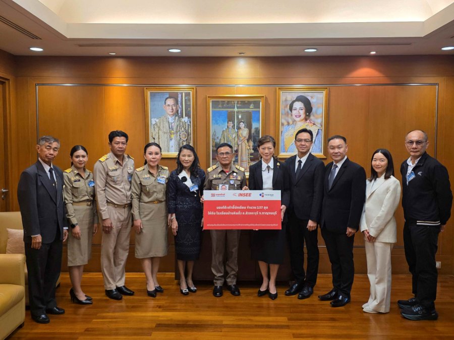 “ปูนซีเมนต์นครหลวง” ร่วมกับตัวแทนจำหน่าย สนับสนุนการศึกษาเยาวชนไทย มอบโต๊ะ-เก้าอี้นักเรียน 137 ชุด ให้โรงเรียนบ้านหินตั้ง