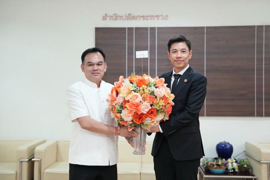 “ธอส.” เข้าพบ “ปลัดกระทรวงพลังงาน” เดินหน้าความร่วมมือสินเชื่อบ้านหลังคา Solar Rooftop หนุนประชาชนใช้พลังงานสะอาด