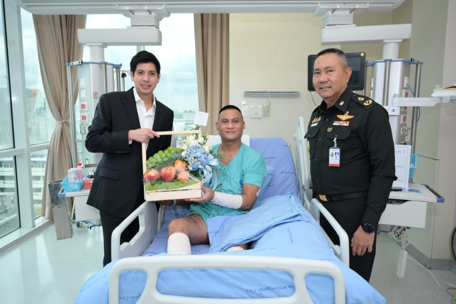 “GULF” สานต่อภารกิจกองทุน 100 ล้านบาท ยืนหยัดเคียงข้างผู้เสียสละเพื่อชาติ เยี่ยมให้กำลังใจพร้อมมอบเงิน 2 ล้านบาท ช่วยเหลือทหารบาดเจ็บจากการปกป้องอธิปไตย