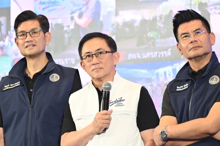 “พาณิชย์” คิกออฟโครงการ “ไทยช่วยไทย ธงฟ้าลดค่าครองชีพ” นำสินค้าจำเป็นต่อการครองชีพมาขายในราคาประหยัด 3,036 จุด ทั้งในกรุงเทพฯ และต่างจังหวัด ต่อเนื่อง 90 วัน