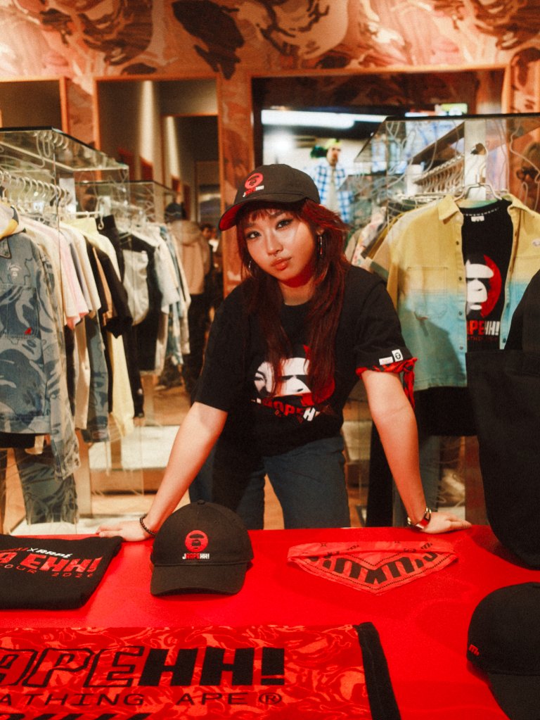 “MILLI” พบแฟน ๆ ในงานไซน์ที่ AAPE เซ็นทรัลเวิลด์ ฉลองคอลเลกชัน “JAAPE EHH!” แรงบันดาลใจจากเอเชียทัวร์
